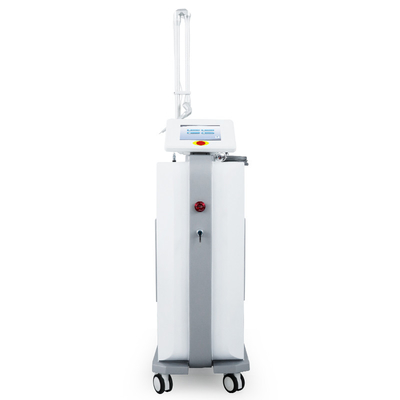 Máquina de laser fracionada de CO2 Ressurgência facial da pele Reforço da pele Equipamento de beleza para remoção de cicatrizes