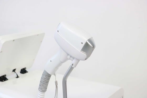 Máquina de remoção de cabelo de diodo laser de dupla alça de alta potência de soprano 4 comprimentos de onda gelo platina titânio para remoção de cabelo