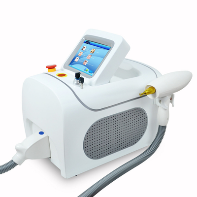 Máquina portátil Q Switched Beauty Personal Care Nd Yag Laser para remoção de tatuagens Círculos escuros Remoção de pigmento