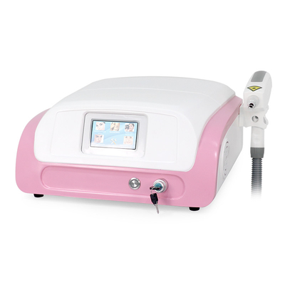 Nova máquina de remoção de tatuagens por laser portátil profissional Q comutado Nd Yag para beleza