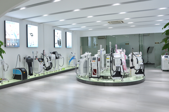 Máquina de laser fracionada de CO2 Ressurgência facial da pele Reforço da pele Equipamento de beleza para remoção de cicatrizes