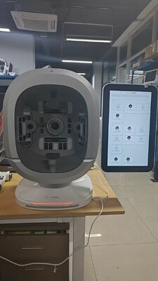 Scanner avançado de pele facial AI com tela de 15,6 polegadas para análise de 14 problemas de pele em 16 idiomas